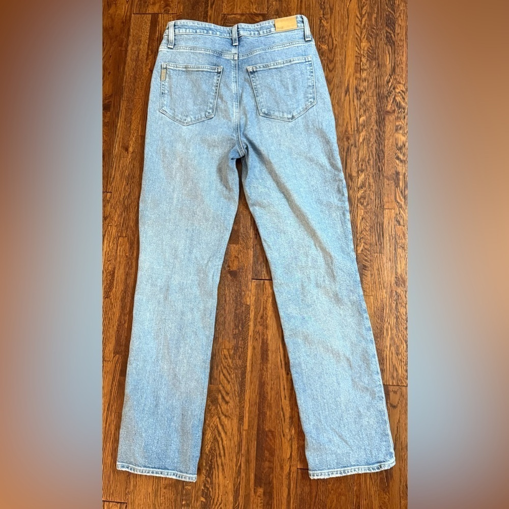PAIGE Sold Out Stella High-Rise Straight Leg Jean in Light Wash (Leela) Size 29 - Picture 10 of 12